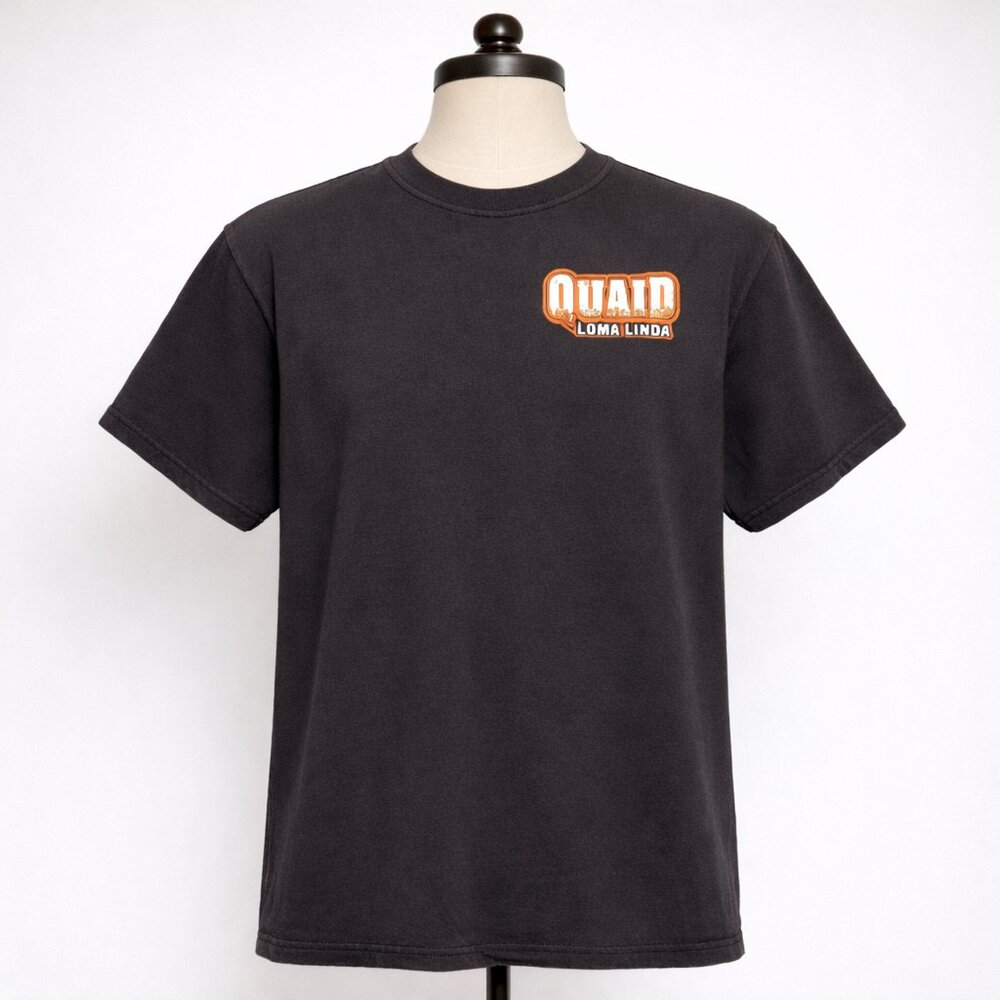 Quaid Loma Linda Wolf Graphic Tee Size XL